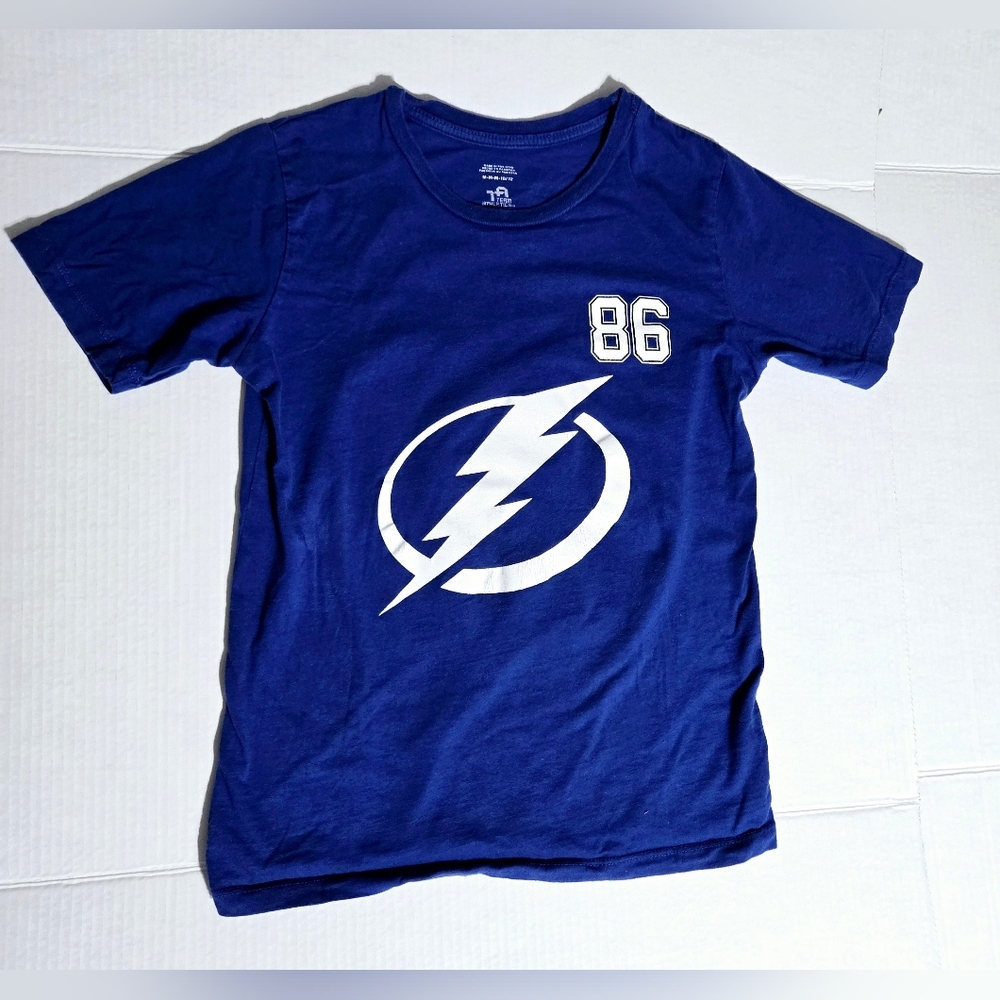 Blue Tampa Lightning Hockey #86 Kucherov TShirt Size Boys‎ Med